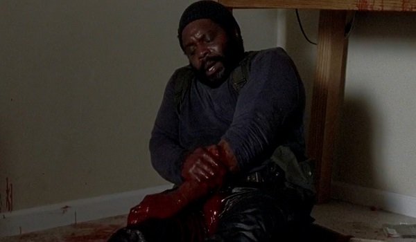 Tyreese bless au bras.