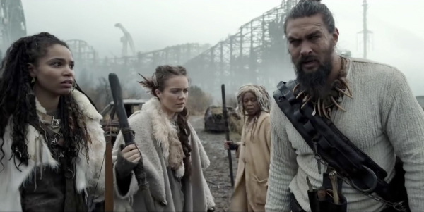 Image issu de la série See, on y voit Baba Voss et sa tribu.